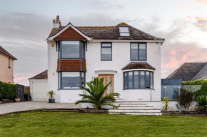 Romany - Chic and peaceful family beach house with panoramic sea views near Paignton